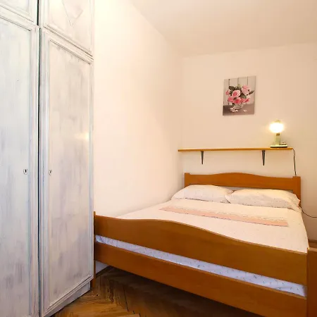 Apartamento Marija 1669 *